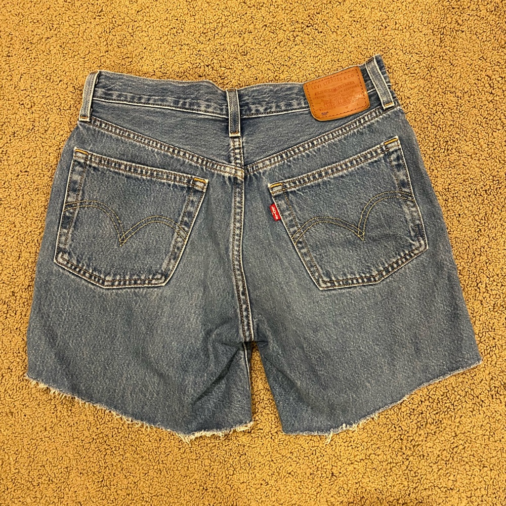 Levi’s 501 Shorts (Size 25)